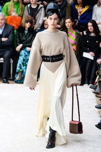 Look 34
